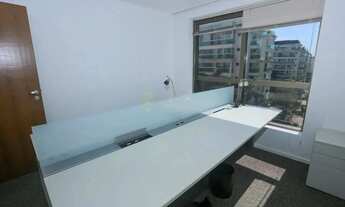 Imagem 5: Le Monde Barra da Tijuca - Sala mobiliada pronta para uso ao lado do Village Mall