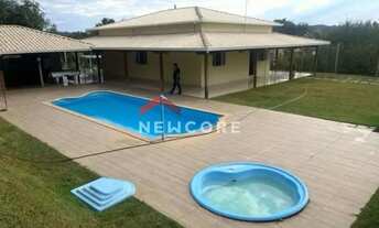 Imagem: Sítio em 4 - QUATI - Esmeraldas/MG