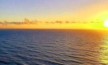 Imagem 2: MOBILIADO-Apartamento com linda vista para o mar em Areia Preta-03 vagas de garagem