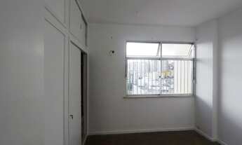 Imagem 3: Tijuca, 2 quartos, Dep. completa, vaga de garagem , vista livre