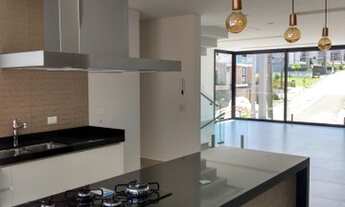 Imagem 7: Casa moderna no condomínio real park arujá para venda possui 300 metros quadrados com 4