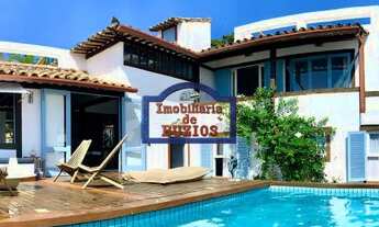 Imagem: Casa charmosa, estilo clássico buziano