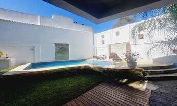 Imagem 5: Condomínio Pedras Douradas. Maravilhosa casa linear, em centro de terreno