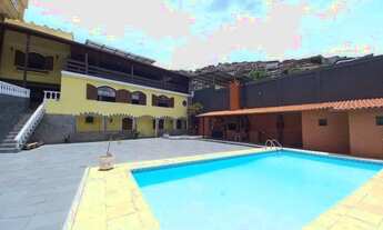 Imagem 2: Casa com 230 metros quadrados com 3 quartos na Estrada da Saudade - Petrópolis - RJ