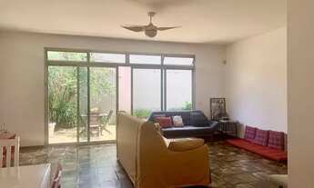 Imagem 1: Casa para venda possui 210 metros quadrados com 3 quartos em Córrego Grande - Florianópoli