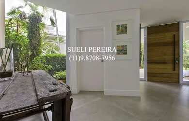 Imagem 6: Granja Viana - Casa de condomínio para venda possui 520 metros quadrados com 5 quartos