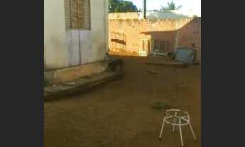 Imagem 2: Vende se casa com lote de quase 500 metro , casa pra reformar