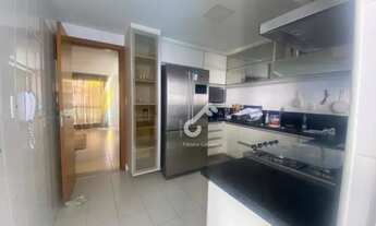 Imagem 6: ABRANTES, Estrada do Coco. Duplex composto de 4 quartos sendo 2 suítes. Área construída de