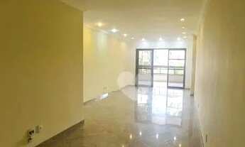 Imagem 4: Lindo apartamento lâmina com 158m2 , com 3 quartos sendo 1 suíte, ampla sala com varandão