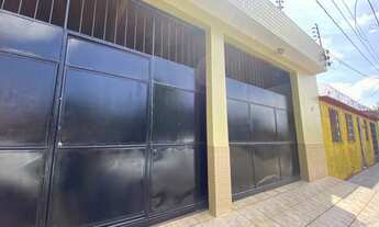 Imagem 2: Aluga Casa de 3/4 sendo uma suíte e três vagas e quintal !