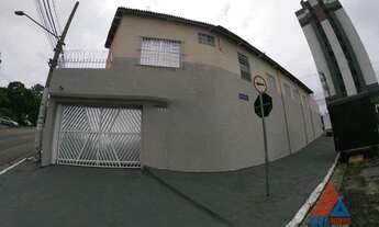 Imagem: Casa com 8 dormitórios à venda, 230 m²