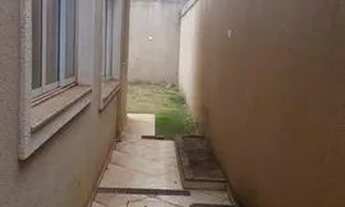 Imagem 4: Excelente casa em condomínio na zona sul da cidade, no Bairro Vila do Golfe. São 288 m² de