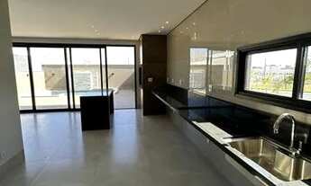 Imagem 6: Sobrado com 3 suítes, área gourmet e piscina á venda no Condomínio Belvedere II