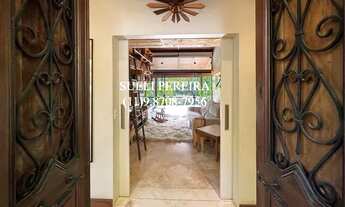 Imagem 5: Casa de condomínio para venda possui 383 metros quadrados com 5 quartos