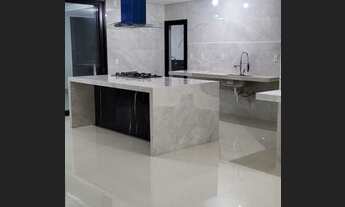 Imagem 4: Casa de condomínio sobrado para venda possui 335 metros quadrados com 5 quartos