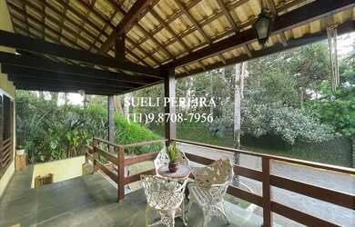 Imagem 3: Casa de condomínio para venda tem 220 metros quadrados com 4 quartos