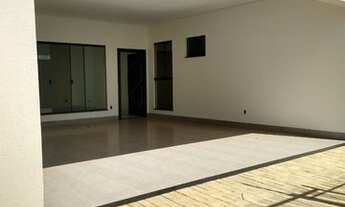 Imagem 4: Excelente casa de esquina