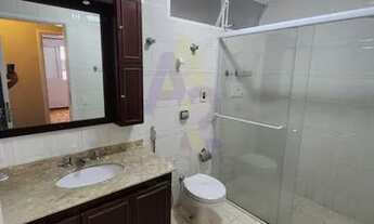 Imagem 7: Apartamento em bom estado com planta versátil e 1 vaga de garagem. Em localização maravilh