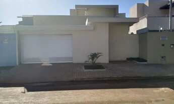 Imagem: Alugo casa na 106 sul, próximo a casa de