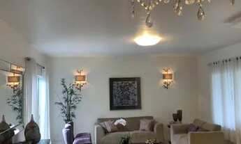 Imagem 2: Belíssima casa de condomínio com 752 m², 4 quartos, área gourmet, piscina...e