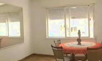 Imagem 2: Imóvel para venda tem 67 metros quadrados com 2 quartos em São Sebastião - Porto Alegre