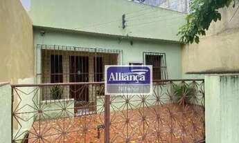 Imagem: Casa com 2 dormitórios, 2 banheiros, quintal