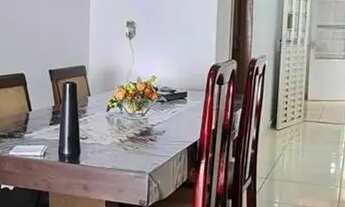 Imagem: Este imóvel encantador oferece um lote