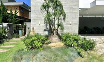 Imagem 3: Casa mobiliada e decorada com piscina e 04 suítes á venda no Condomínio Malibu beach Resid