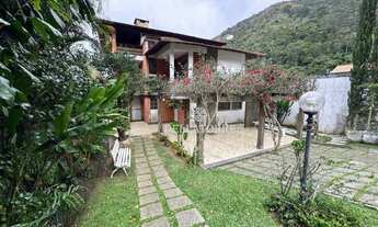 Imagem 6: Casa para locação e venda, em Iucas, vista deslumbrante, 4 quartos, 1 suíte, varandas, pis