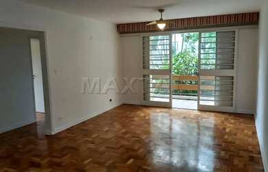 Imagem 3: Apartamento com 124m², 3 dormitórios, sala ampla com sacada, cozinha planejada, 2 vagas