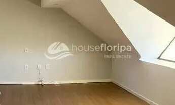 Imagem 6: Casa de alto padrão à venda em ótima localização na Lagoa da Conceição, com 3 suítes, 4 ba