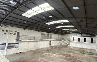 Imagem 2: GALPÃO COMERCIAL NO CENTRO DE POÁ 700 m²