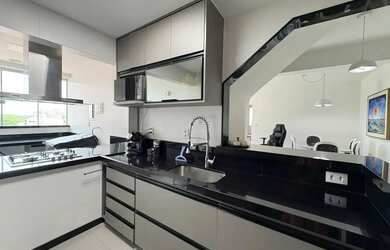 Imagem 5: Imóvel para venda tem 220 metros quadrados com 4 quartos em Algodoal - Cabo Frio - RJ