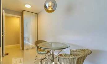 Imagem 4: Lindo e amplo Apartamento 2 quartos, 2 suítes, varandão, 1 vaga coberta - Ilha Pura