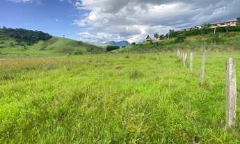Imagem 7: Terreno para venda com vista da PEDRA DO BAÚ em São Bento do Sapucaí