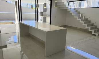 Imagem 5: Casa nova no condomínio Real Park Arujá para venda possui 300 metros quadrados com 4 quart