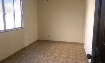 Imagem 7: Localização excelente, junto, comércio/condução do bairro. Condomínio fechado, seguro, com