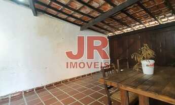 Imagem 2: Ótima casa duplex , 03 quartos, próximo a praia. Para quem deseja investir & Reformar