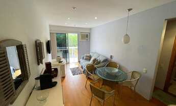 Imagem 1: Apartamento para venda possui 60 metros quadrados com 2 quartos em Lagoa - Rio de Janeiro