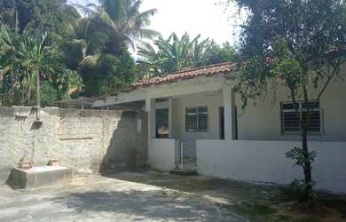 Imagem 5: Casa Queimados, tipo chácara, 03 quartos, excelente quintal !!!!!!!!!