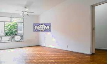 Imagem 2: COPACABANA DIVISA COM LEME, LINDA VISTA PARA MODERNIZAR! 3 QUARTOS SENDO 1 SUÍTE!