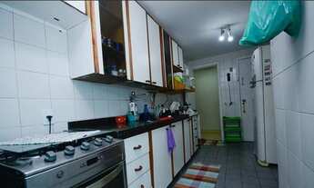 Imagem 3: Apartamento para venda possui 80 metros quadrados com 2 quartos em Icaraí - Niterói - RJ