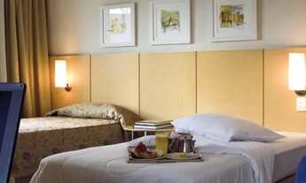 Imagem 2: Flat em Moema com serviços e entrada imediata