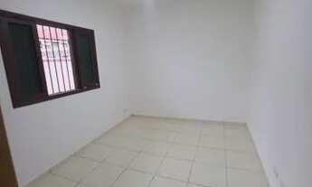 Imagem 5: CASA 2 bons quartos, boa cozinha, gars p/4 autos, próx praia e comércios $ 300.mil