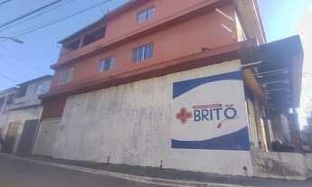 Imagem 2: Aluga se 3 comodos w.c e lavanderia prox de diversos comercios e condução de frente ao imó