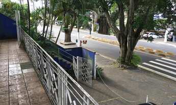 Imagem 4: Sobrado para aluguel e venda possui 480 metros quadrados com 10 quartos