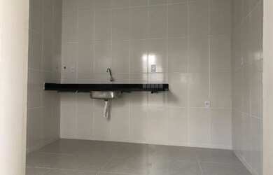 Imagem 2: Apto reformado em Neves/SG, com 3 quartos, 2 salas, cozinha, banheiro e área de serviço