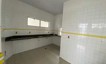 Imagem 7: Casa para aluguel possui 448 metros quadrados com 8 quartos em Piatã - Salvador - BA