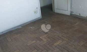 Imagem 6: Apartamento com sala, 2 quartos, banheiro, cozinha, área, dependência completa, frontal, à