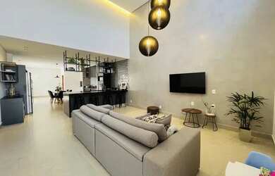 Imagem 2: Casa de condomínio térrea para venda possui 180 metros quadrados com 3 quartos